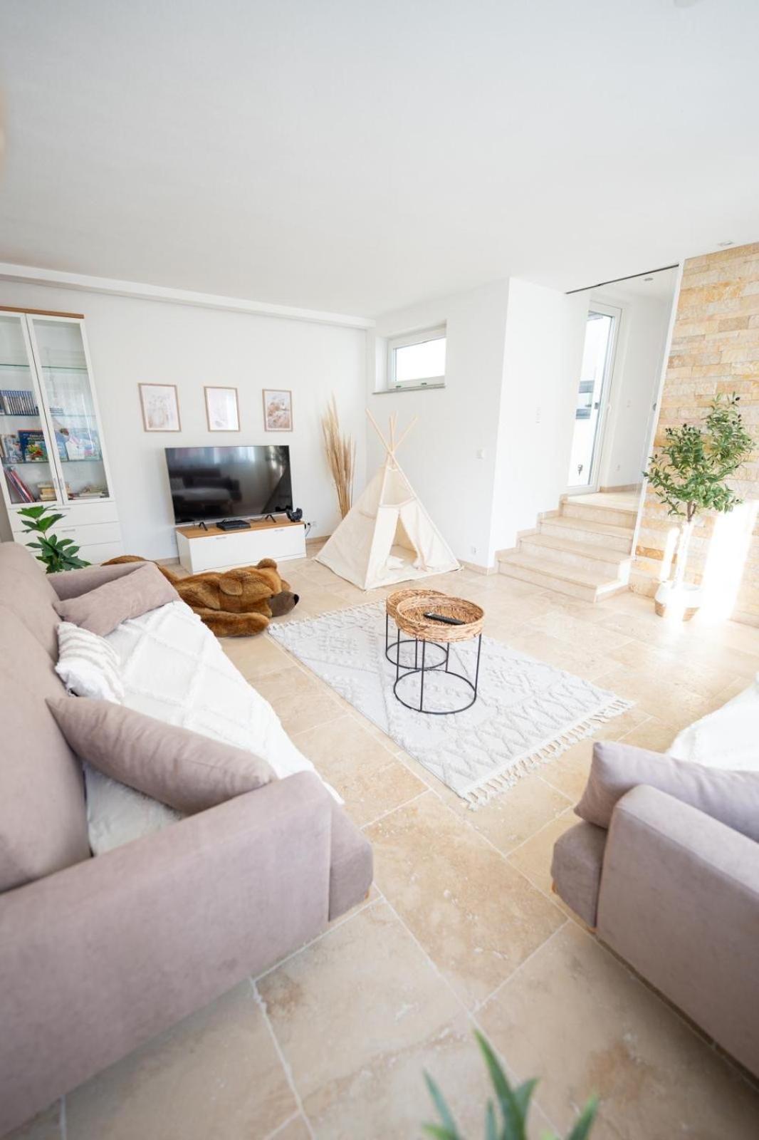 -Stadthaus Ida- Mit Grosser Dachterasse, Am Schlosspark, Luftkurort Kisslegg, Boxspringbetten, Kaffeevollautomat, Smarttv, Familienfreundlich, Grosszuegig, Zentral מראה חיצוני תמונה